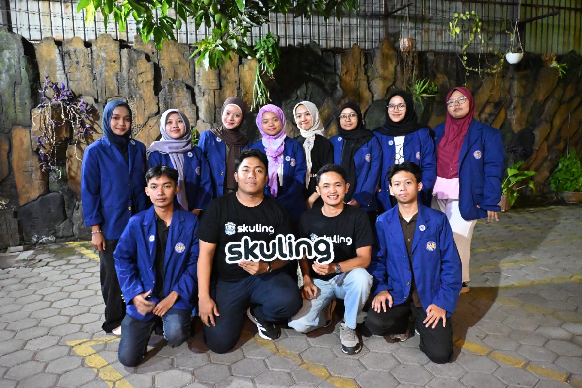 Tim Skuling bersama SkulChamps di Universitas Negeri Yogyakarta