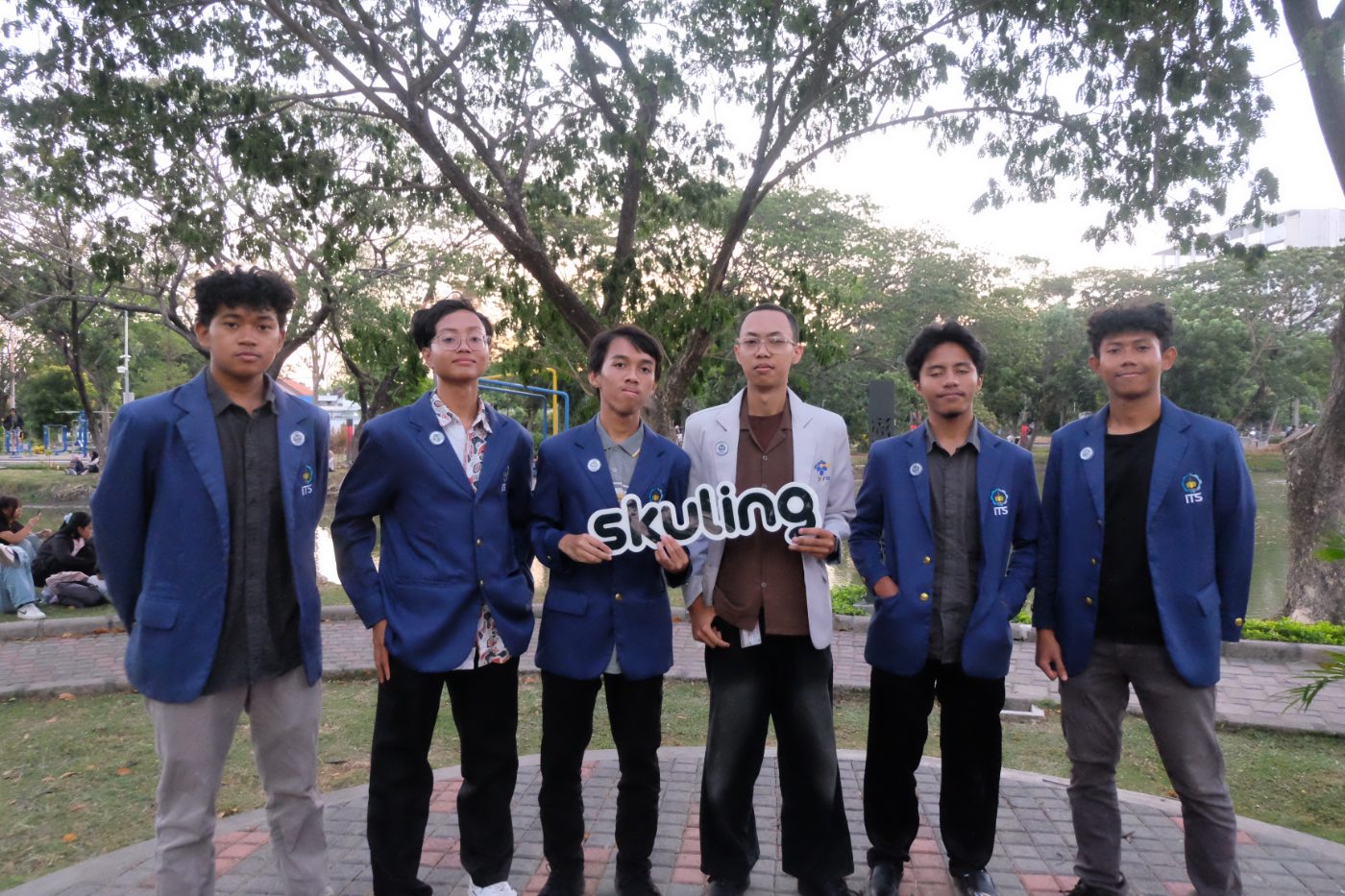 Tim Skuling bersama SkulChamps di Institut Teknologi Sepuluh Nopember
