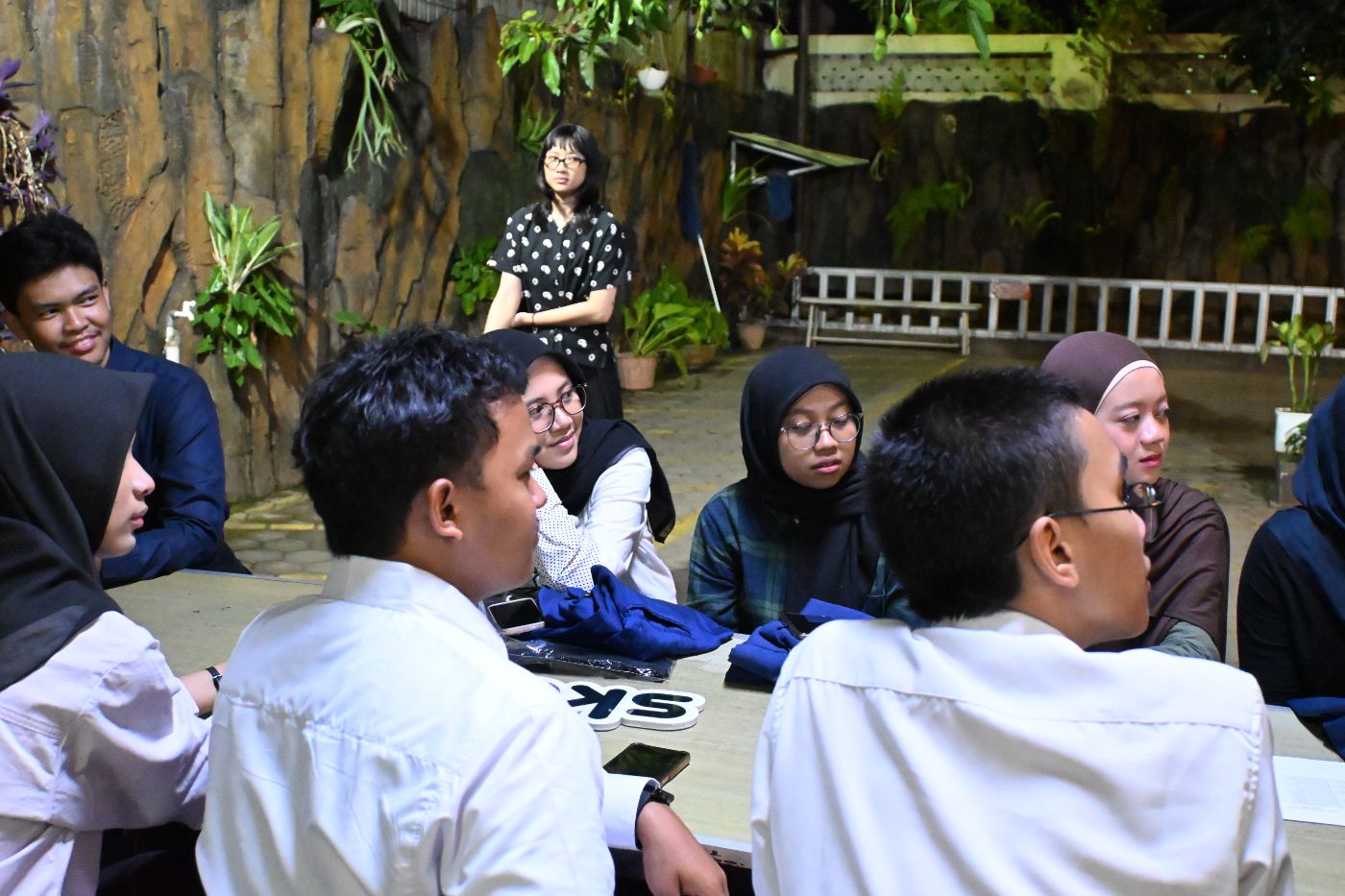 Obrolan santai bersama SkulChamps UNY dan teman dari UGM.