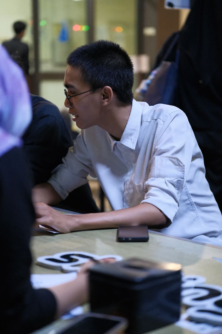 Obrolan sore bersama SkulChamps di luar kampus.