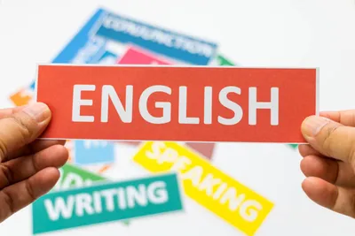 Kertas bertuliskan "ENGLISH".