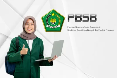 wanita berkerudung dengan almamater hijau memegang laptop serta tulisan PBSB