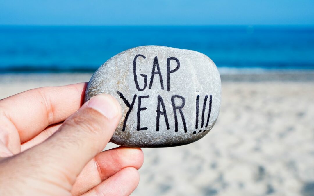 Apa Perbedaan Semi Gap Year & Gap Year?