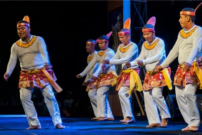 seni tari