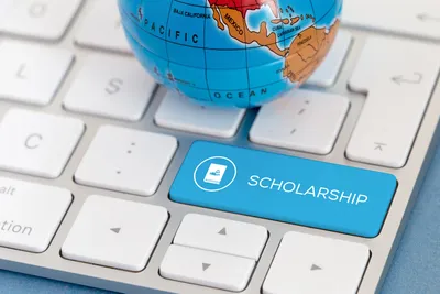 keyboard dan keycap biru scholarship