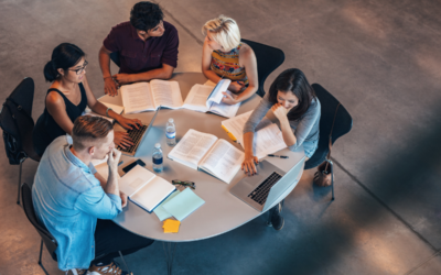 Bedanya Dunia Perkuliahan dan Sekolah, Camaba Wajib Tahu!