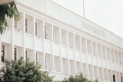 bangunan kampus