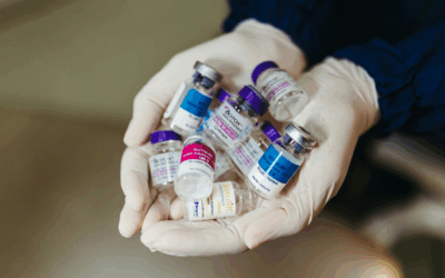 Lulus Kuliah S1 Farmasi, Mending Ambil Profesi atau Lanjut S2? Ini Pertimbangannya!