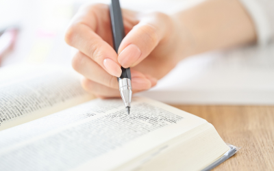 7 Mitos dan Fakta Menarik Seputar Jurusan Sastra, Pernah Mendengarnya?