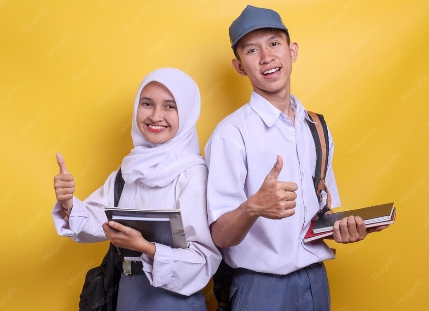 siswa-siswi SMA/SMK sederajat